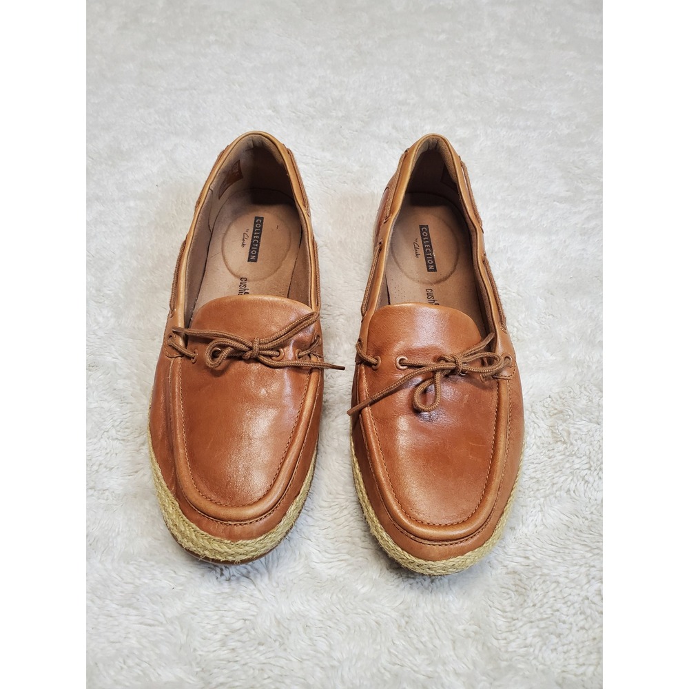 Clarks Tan Leather Casual Fisherman Boat Loafer Shoe 9 Classic Basic Comfort